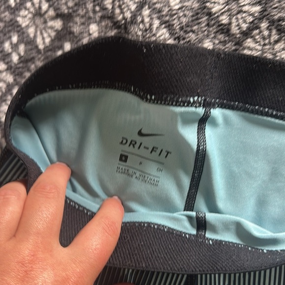 Nike pro leggings - Picture 3 of 4